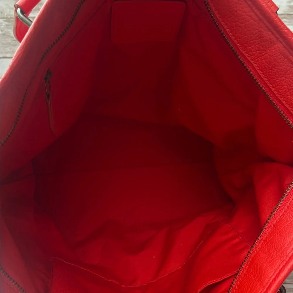 TOTE ONLY Coach Vibrant Red Orange Large Leather Tote